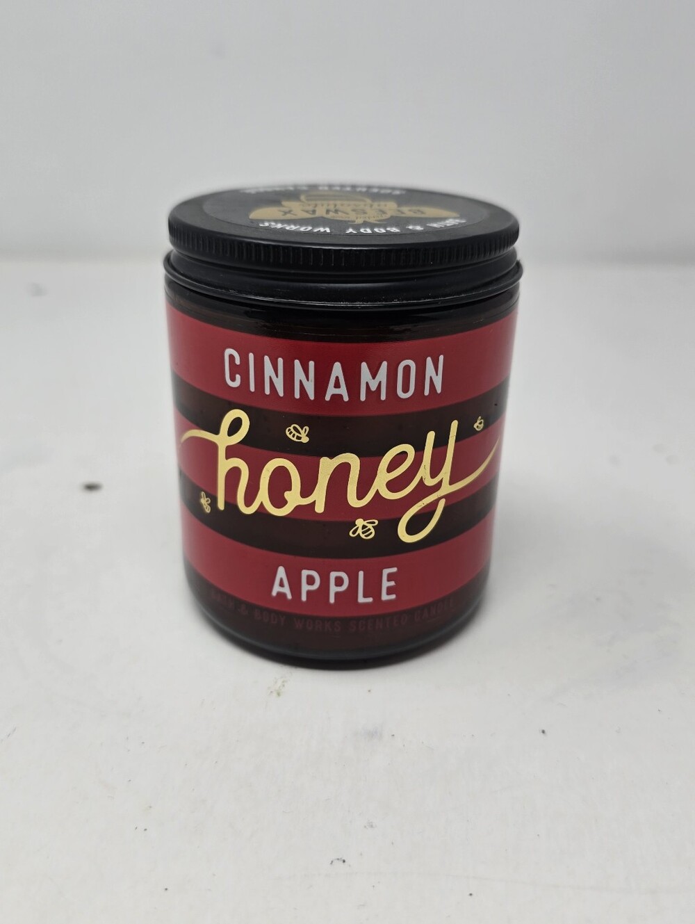 Bath & Body Works Cinnamon Honey Apple 7 Oz candle